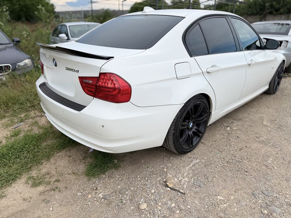 Bara spate bmw e90 haion stopuri bmw e90 lci