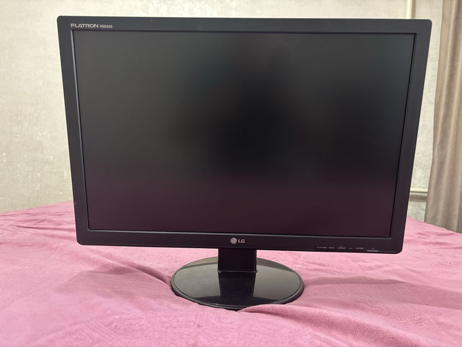 Монитор LG W2242S