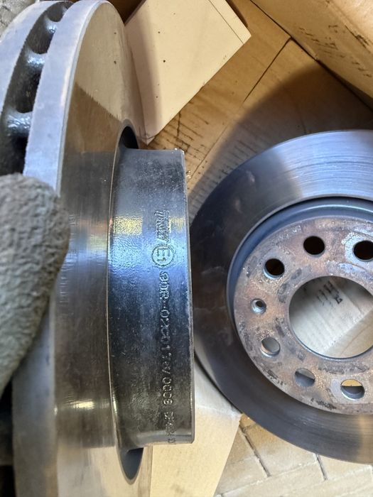 Discuri de frana fata Golf VI TRW