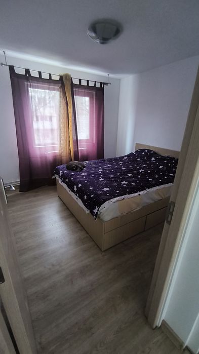 Vand apartament 4 camere