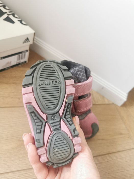 Продам детскую обувь 20-22р