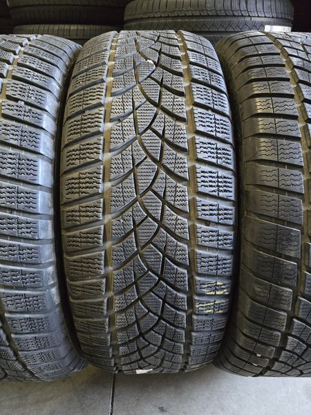 235/50/20 GOODYEAR 4бр