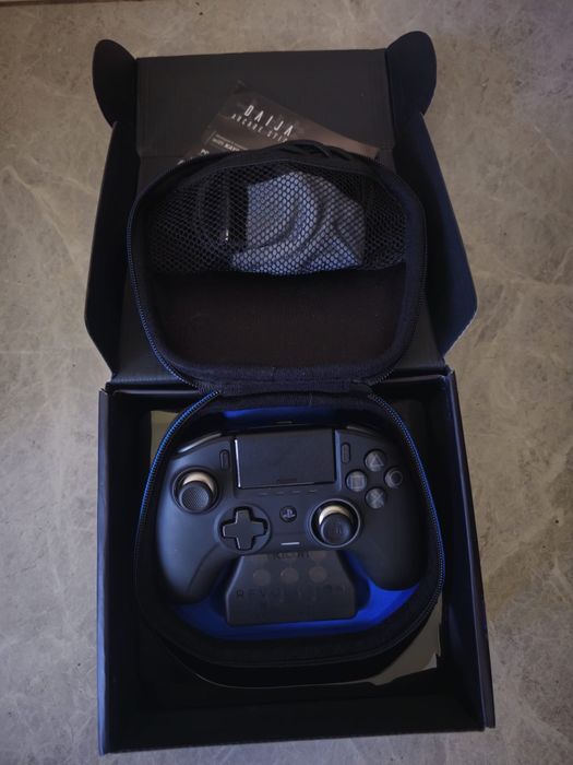 Nacon Revolution Unlimited Pro pentru PS4 și PC