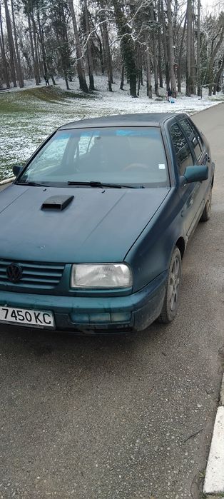 Фолцваген Венто 1.8