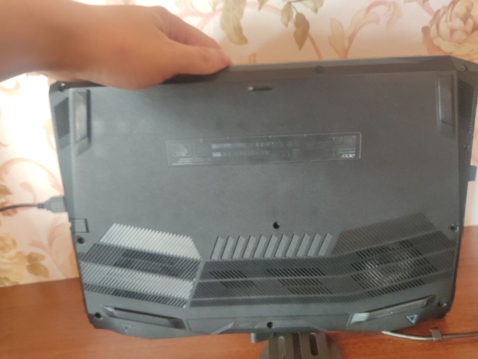 Ноутбук Acer nitro срочно продается!
