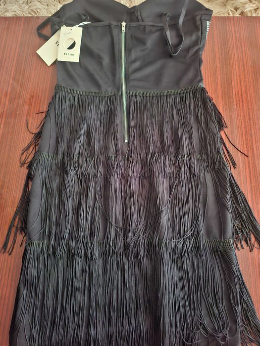 Рокля неносена, в перфектно състояние, дължина до коляното S/M размер