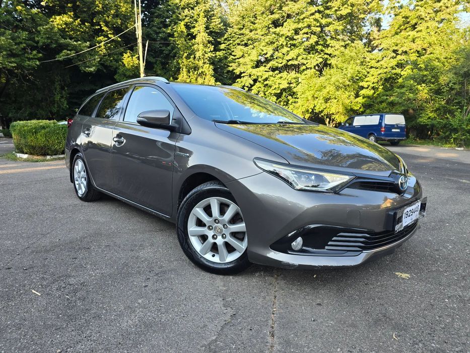 Toyota Auris TOYOTA AURIS / 1.8 BENZINA / HYBRID / 130 cp  RAR efectuat !!  a