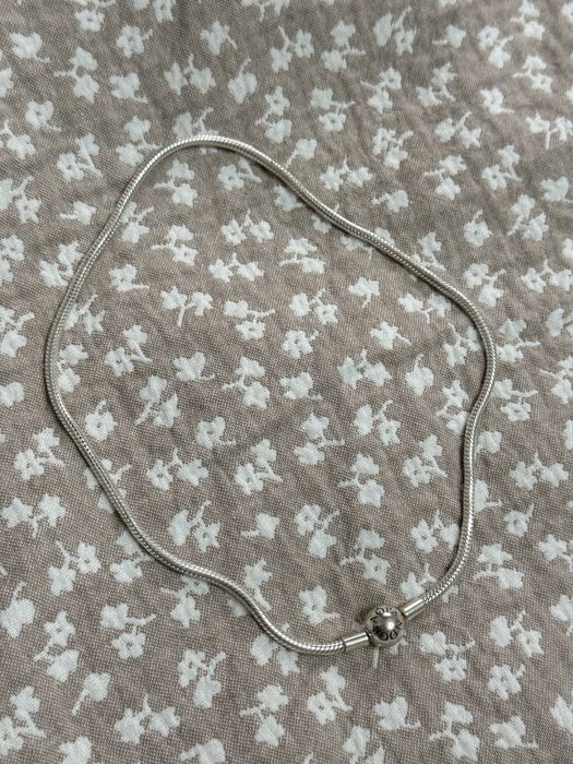 Продам колье Pandora (40 см)
