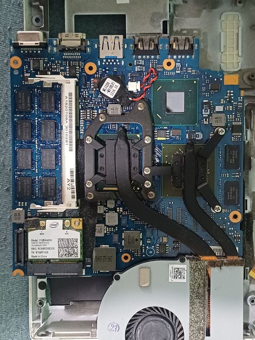 SONY VAIO PCG-41218M placa baza, cooler, cabluri, balamale, dvd rom, alte piese