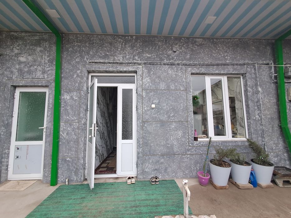 Срочно не дорого Продаётся дом в центре города.