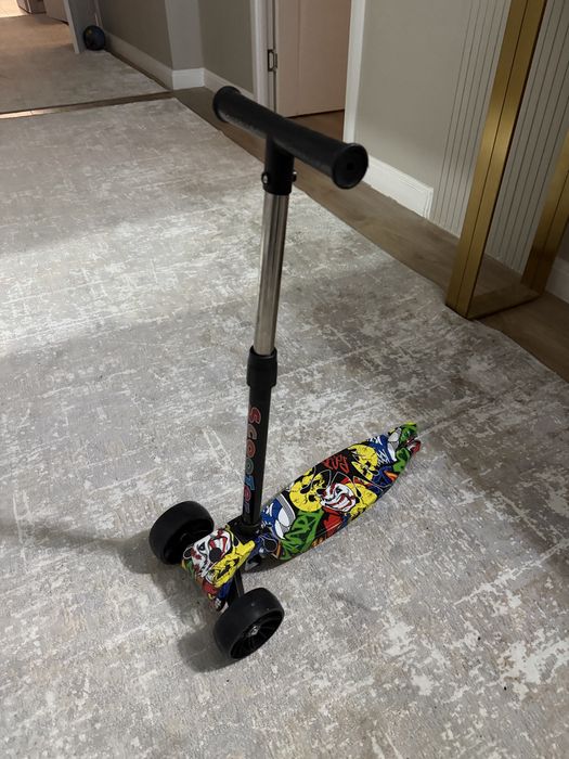 Продам Самокат детский новый