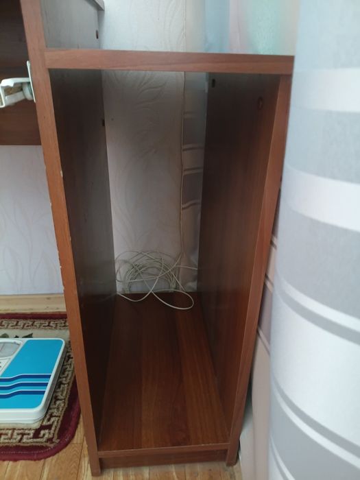 Продам компьютерный стол