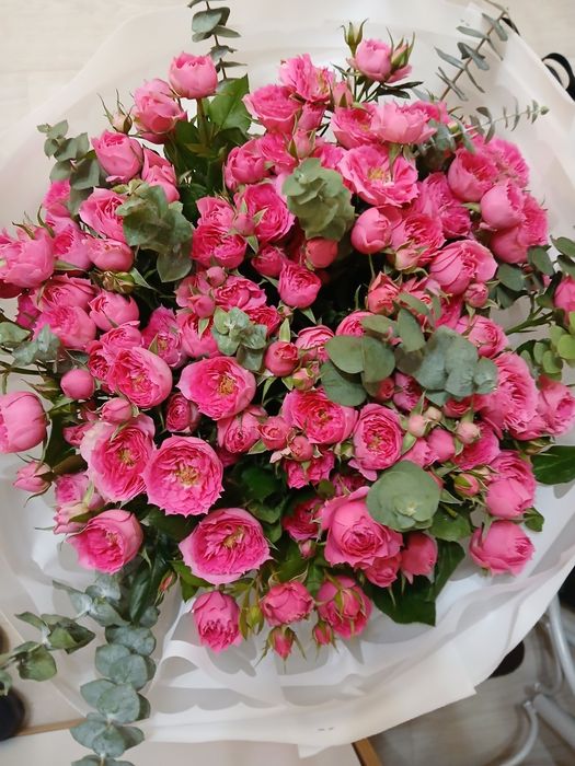 Кустовые розы Свежие