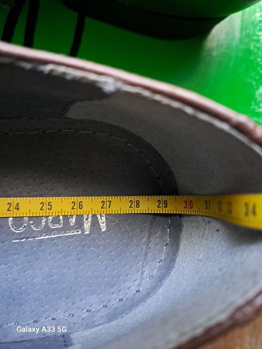 Vând pantofi noi din piele  pentru  bărbaţi,  brand  Marco Santini.