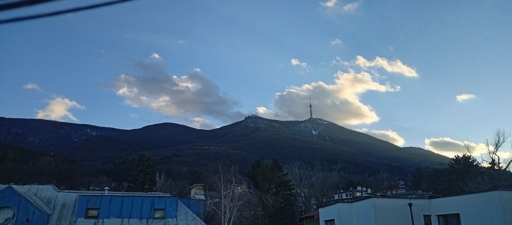 НАЕМ 800 евро. КАПАРО 400 евро.Бояна  2 стаен апартамент под наем