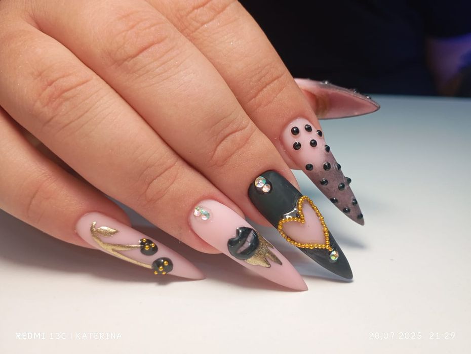 Наращивание, маникюр, гель.