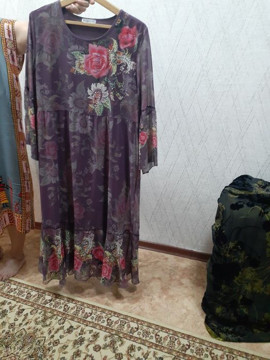 Продам платья женские