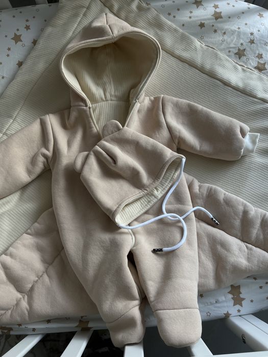 Продам комбинезон на  выписку ВЕСНА