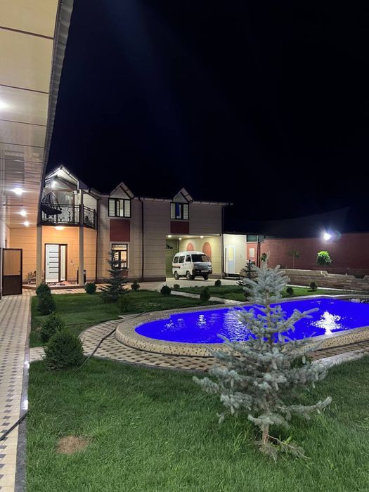 Oqtosh dacha BROKER 15 18 kishilik bez makler dacha oʻzimiki