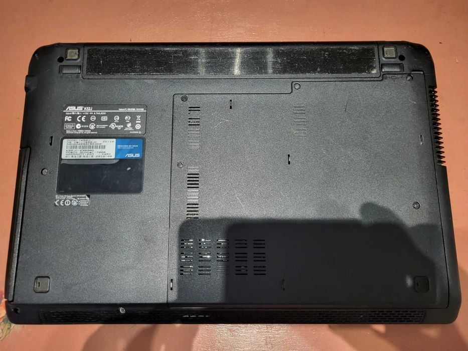 Laptop 15.6" ASUS K52JC Intel Core i3-370M 2.4GHz 8GB DDR3 120GB SSD