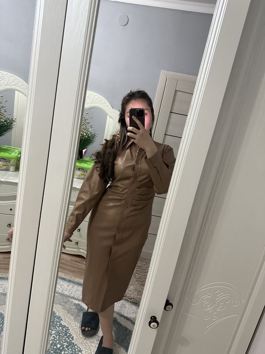 Продаю кожанные платья