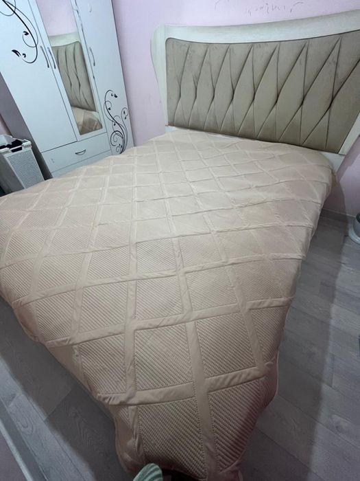 Кровать двухспальная