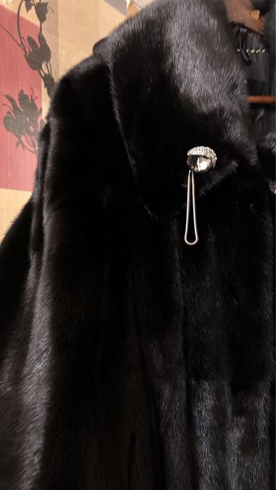 Продам норковую шубу