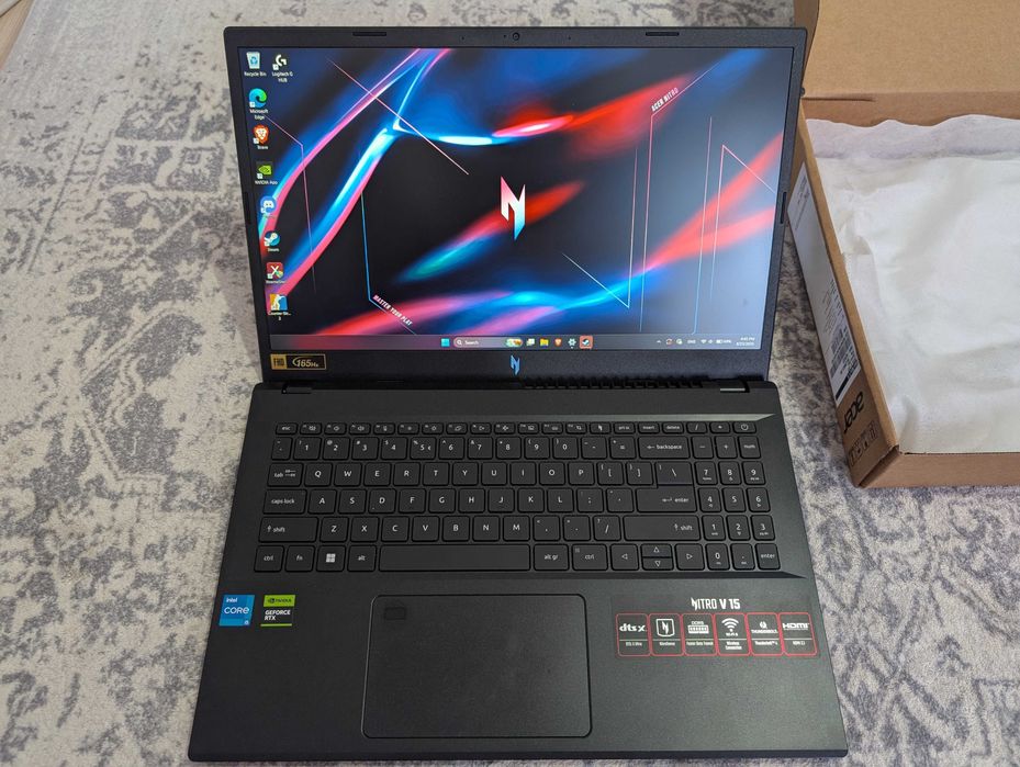 Laptop Gaming ACER Nitro V 15 ANV15-51-55D7 RTX 4050 6GB i5-13420H