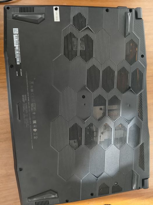 Laptop MSI, RTX 3050 4GB , i5-13450h + Cooler