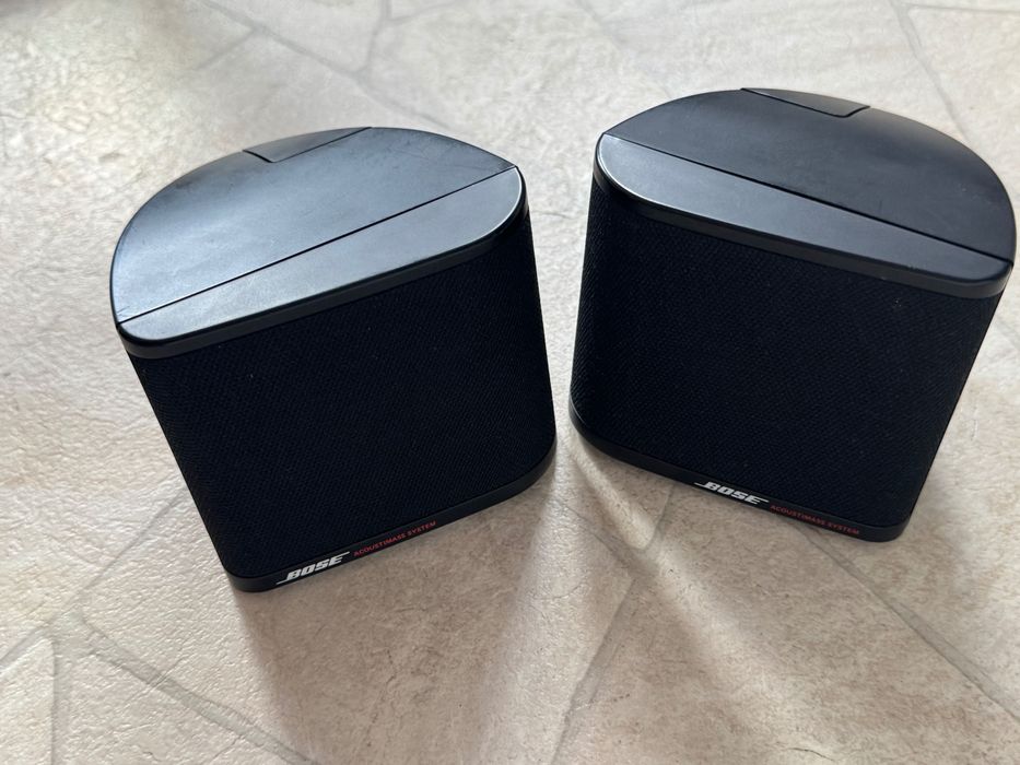 2 sateliți audio BOSE Acoustimas Sistem