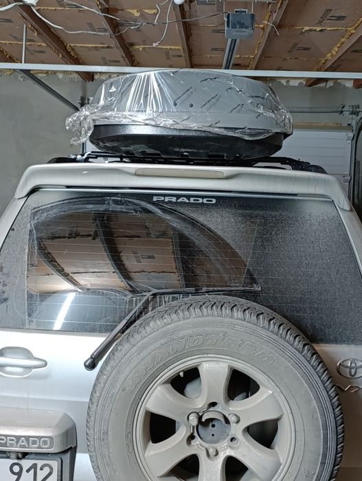 Бокс на крышу автомобиля
