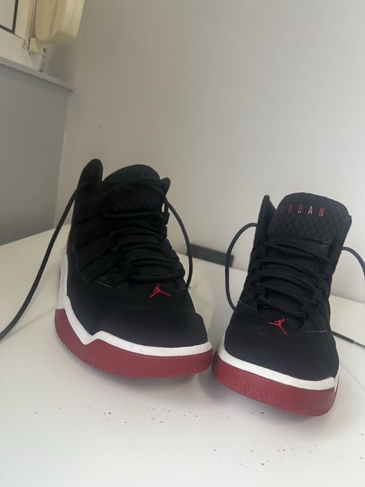 Продавам обувки jordan 42.5