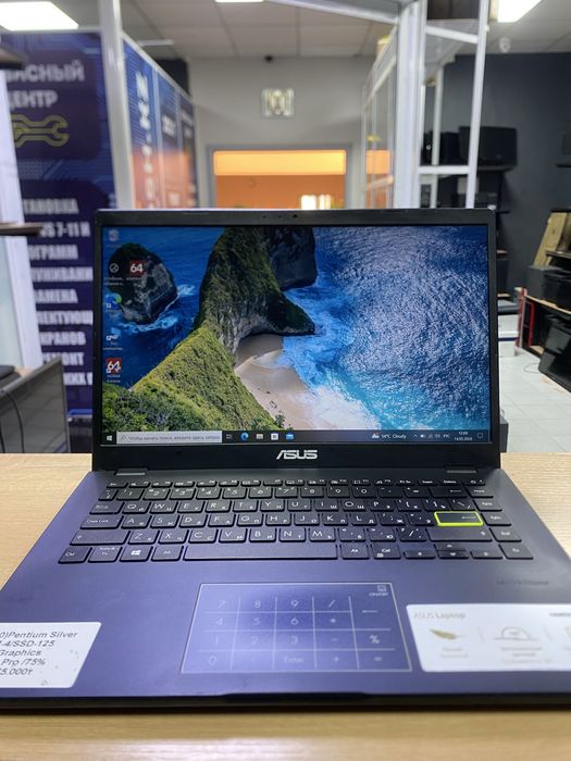 Компактный ноутбук Asus Pentium Silver RAM4/SSD128/UHD Graphics