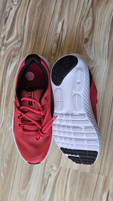 Дамски маратонки Under Armour