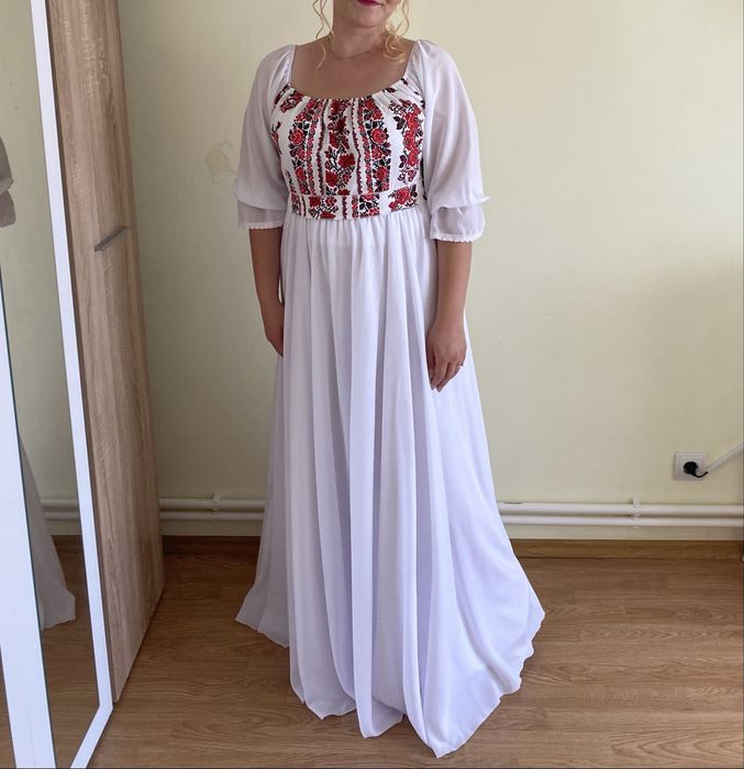 Rochie de mireasa cu motive traditionale