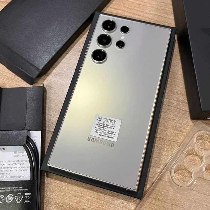 Galaxy  S24 ULTRA 256gb =530$