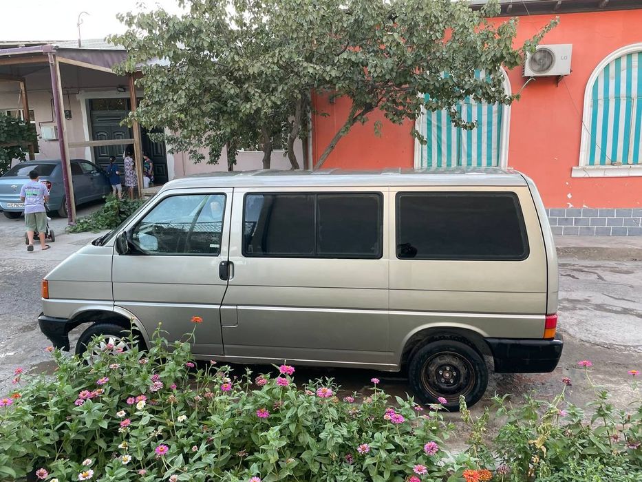 продается Volkswagen T4 минивен 1992 года новый мотор в идеальале