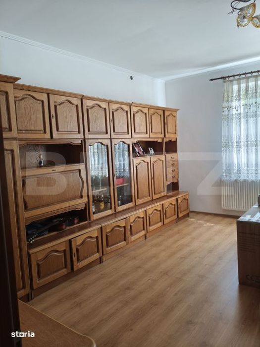 Casa cu 5 camere, suprafata utila 208 mp, loc. Halmeu