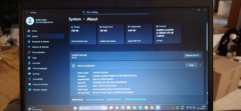 Лаптоп Lenovo V 14 IIL -14 HD, intel i3-1005  G1,8GB, 256 SSD