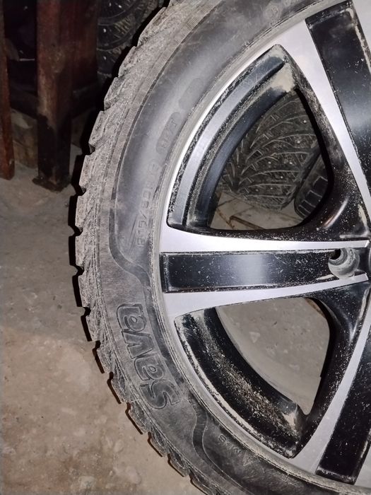 Продам шип.резину.без дисков.sava eskimo