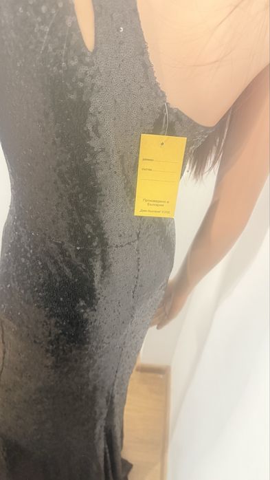 Черна дълга рокля от пайети