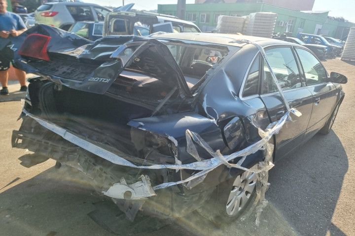 Butoane comenzi volan 4F0951527A Audi A4 B7 (2004 - 2008)