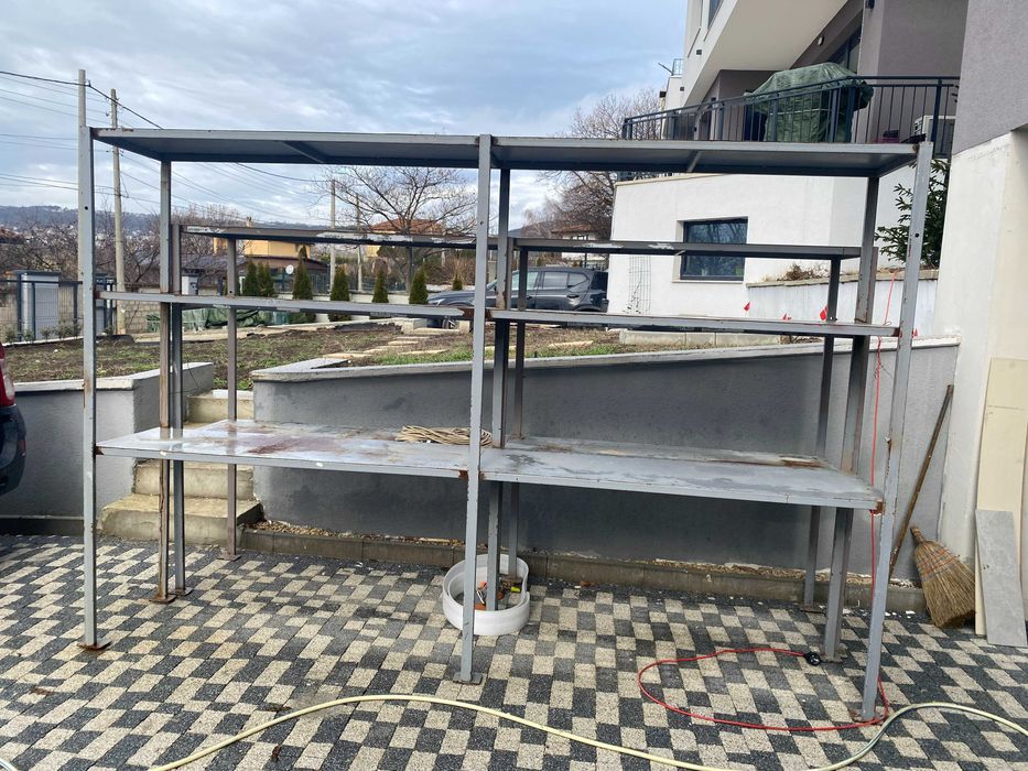 Метални стелажи 300х180х50 см - 2бр