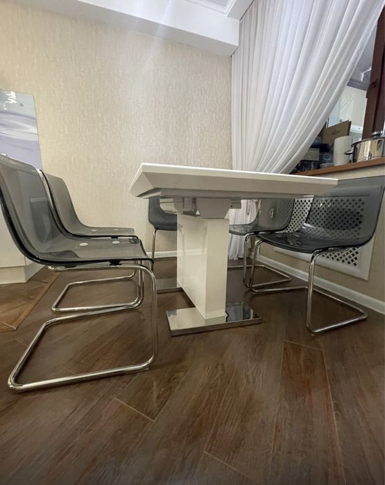 Стол раздвижной крепкий