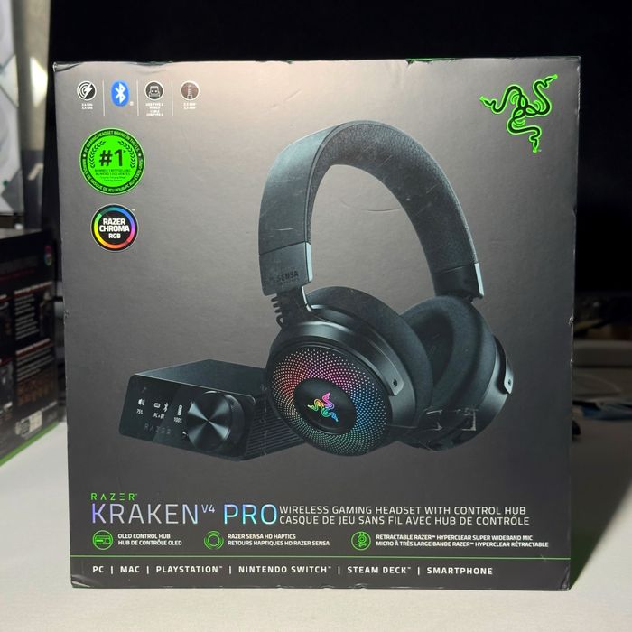Razer Kraken V4 Pro wireless dock