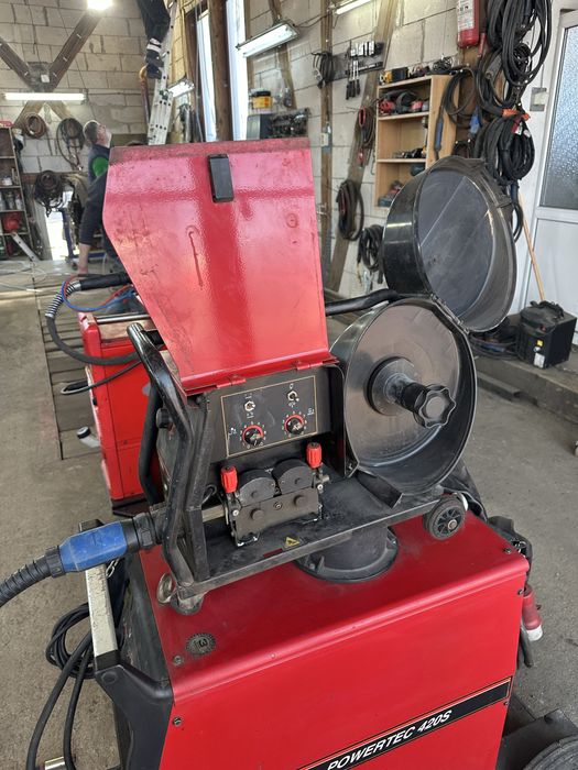 Aparat de sudura cu racire lichid Lincoln Electric 420.