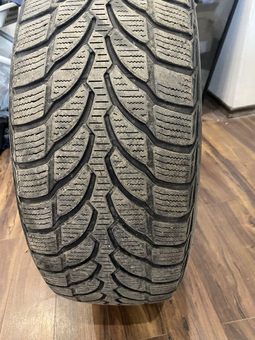 Продавам джанти с гуми