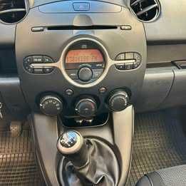 MAZDA 2 2008 — imagine 5