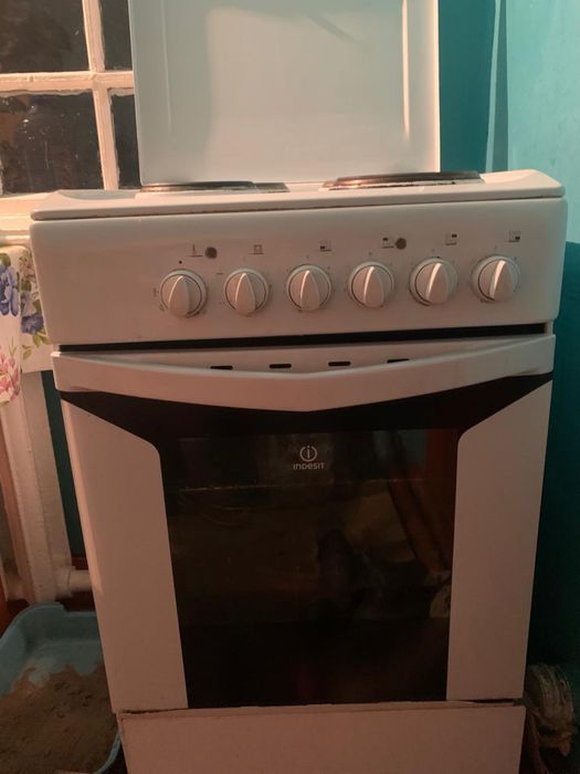 Продам плиту электрическую