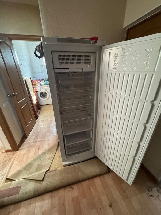 Морозильник Indesit